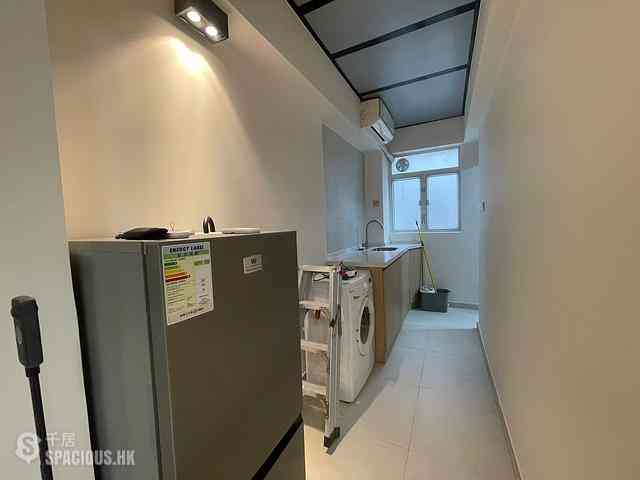 Central - 12, Gough Street 05
