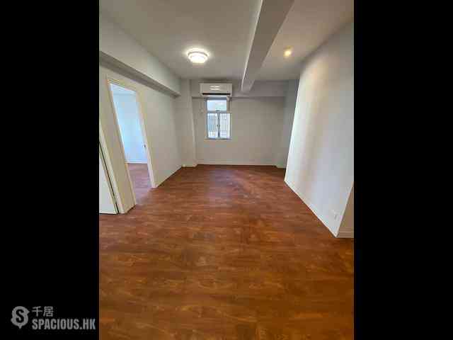 Wan Chai - Wing Cheong Building 01