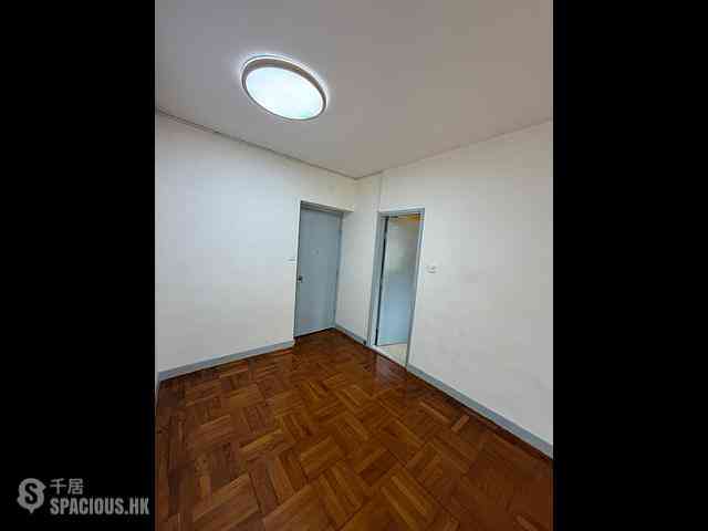 North Point - Roca Centre 05