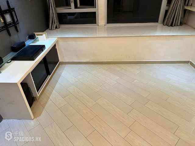 Sai Ying Pun - Kam Kwan Building 03