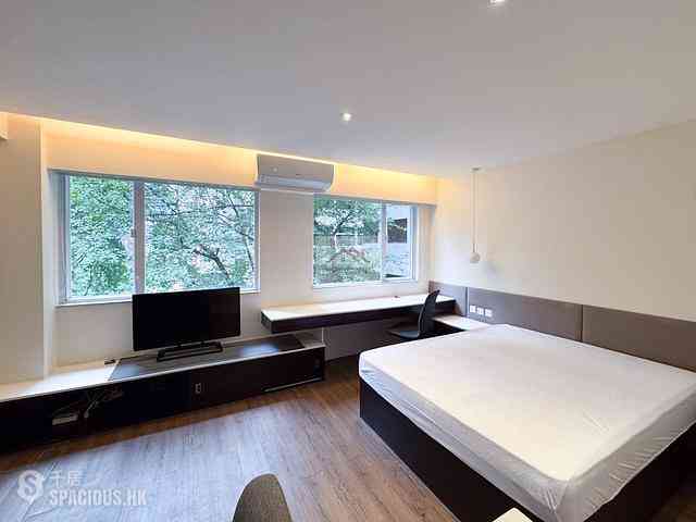 Wan Chai - 5, Sun Street 01