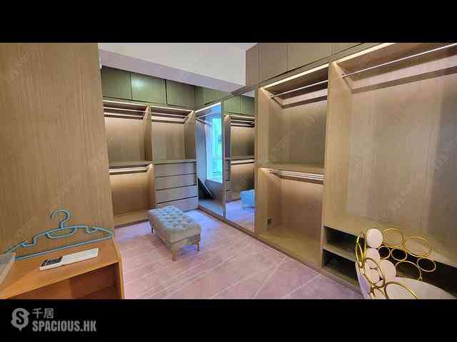 Tai Hang - Carnation Court 05