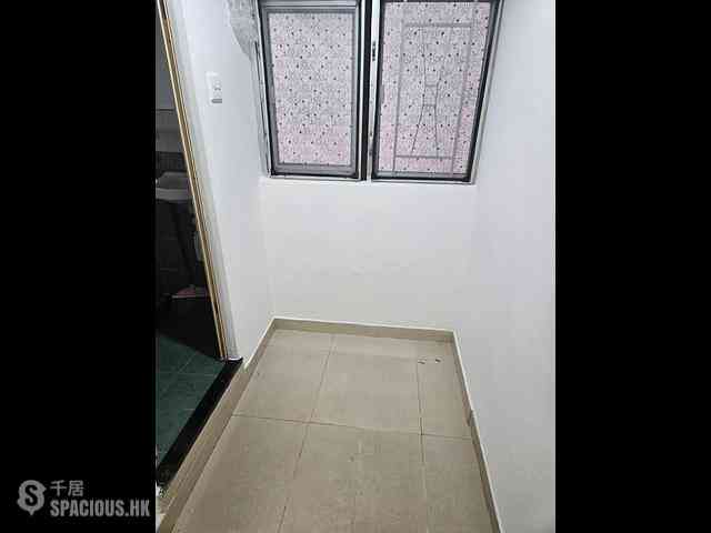 Kennedy Town - Kam Fai House 05