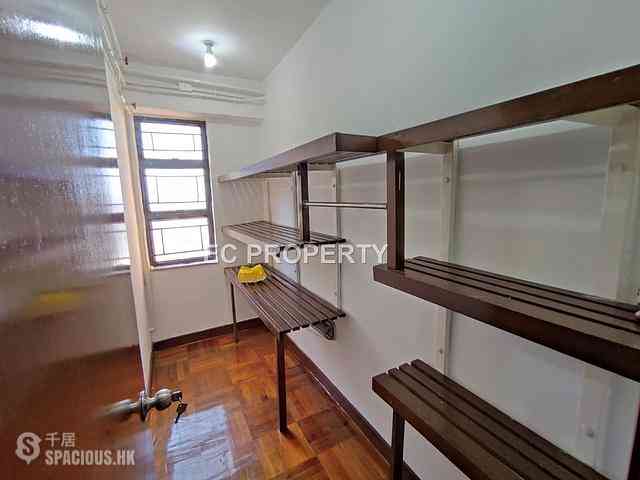 Yau Ma Tei - Wylie Court 16