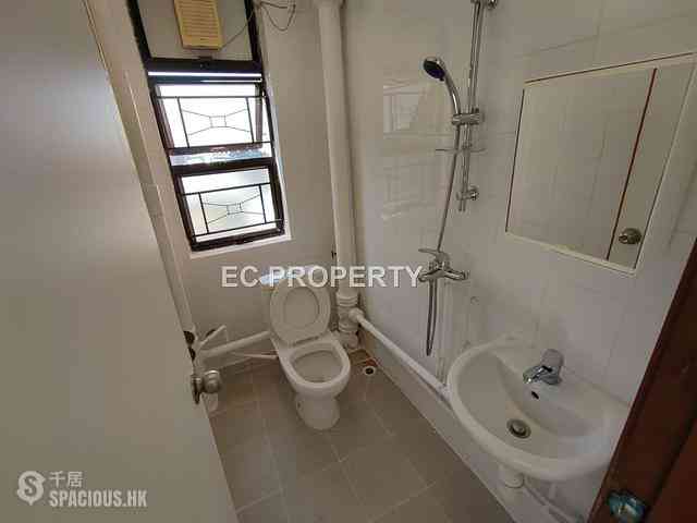 Yau Ma Tei - Wylie Court 18
