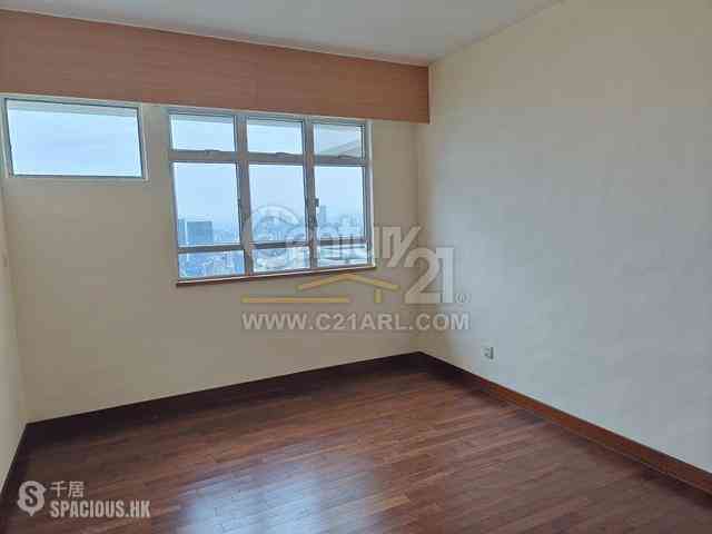 Tai Hang - Aurizon 12