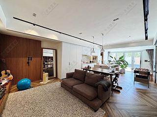 Wong Chuk Hang - Country Villa Block E 04