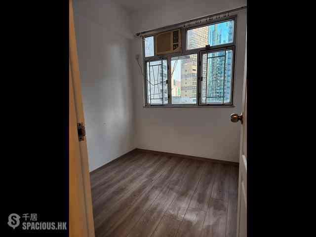 Wan Chai - Siu Fung Building 01