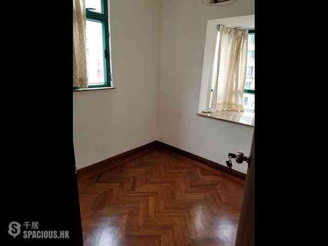 Kennedy Town - Shun Cheong Building 03