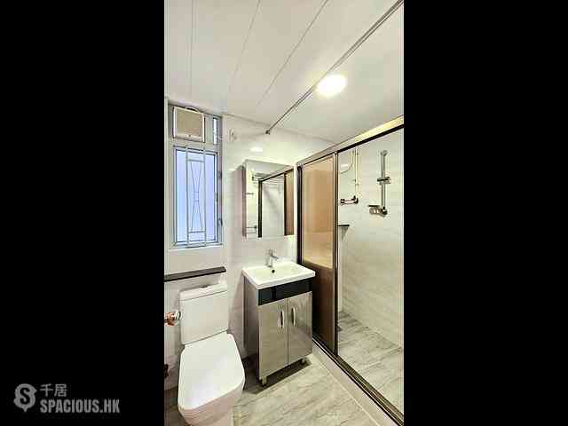 Causeway Bay - Lockhart House 09