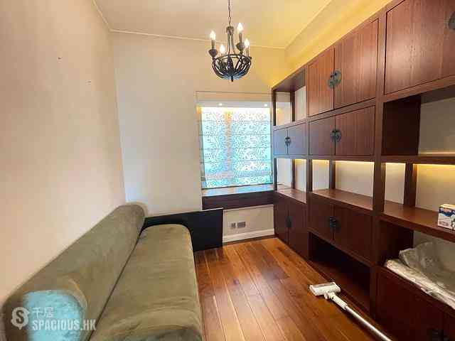 Leighton Hill - The Leighton Hill Block 7 08