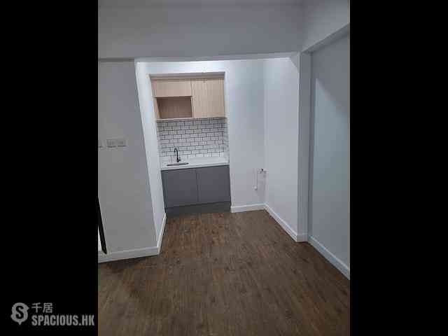 Sheung Wan - 113-115, Wing Lok Street 02