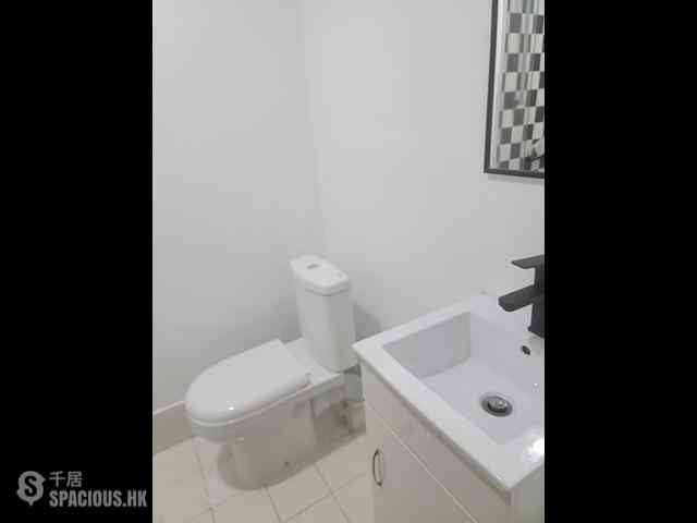Sheung Wan - 113-115, Wing Lok Street 04