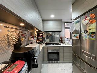 Tung Chung - The Visionary Tower 6 09
