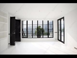 Repulse Bay - Lakeside Apartments 05