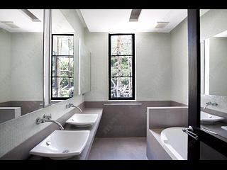 Repulse Bay - Lakeside Apartments 06