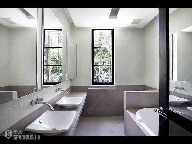 Repulse Bay - Lakeside Apartments 06
