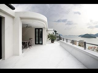Repulse Bay - Lakeside Apartments 08