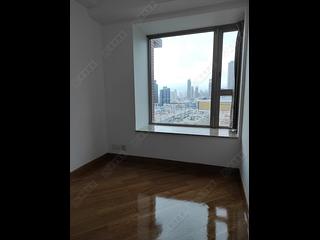 Tai Kok Tsui - Harbour Green Tower 3 04