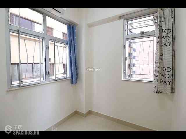 Wan Chai - Yen Men Building 04