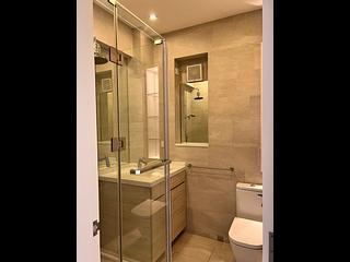 Mid Levels Central - 5G, Bowen Road 11