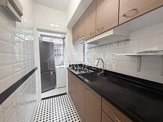 Mid Levels Central - Woodlands Court 06