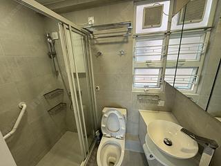 Sai Ying Pun - King Ming Mansion 12
