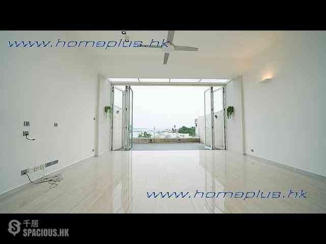 Clear Water Bay - Little Palm Villa 03