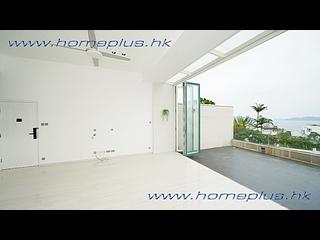 Clear Water Bay - Little Palm Villa 02