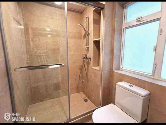 Wan Chai - 27, Queen's Road East 05