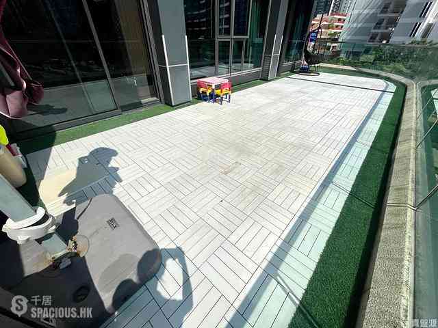 Tseung Kwan O - The Wings Ocean Wings Block 7B 04