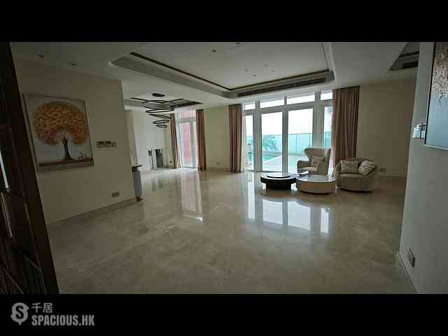 The Peak - 28, Gough Hill Road 01