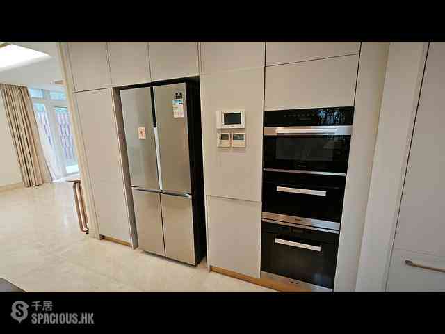 The Peak - 28, Gough Hill Road 05