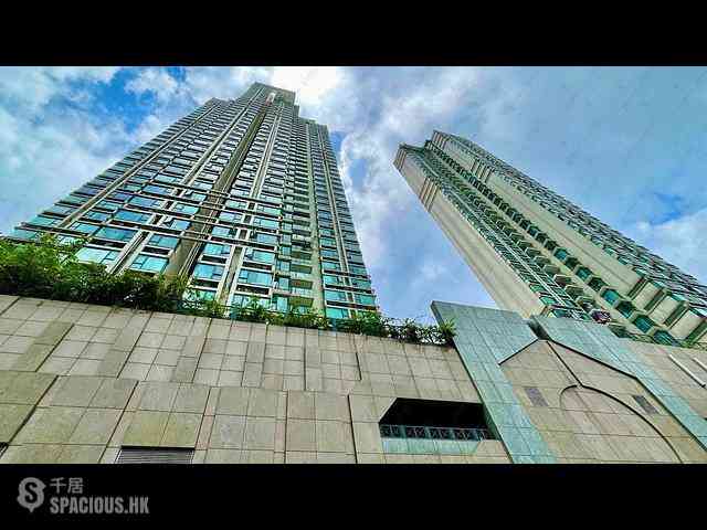 Kennedy Town - University Heights Block 2 03
