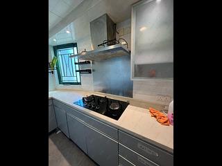 Kennedy Town - University Heights Block 2 07