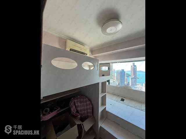 Kennedy Town - University Heights Block 2 18