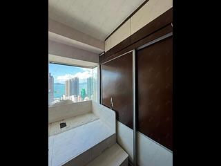 Kennedy Town - University Heights Block 2 19