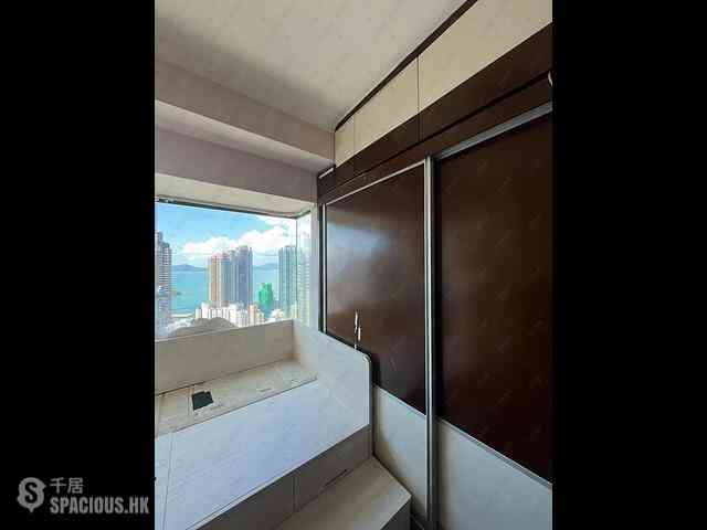 Kennedy Town - University Heights Block 2 19
