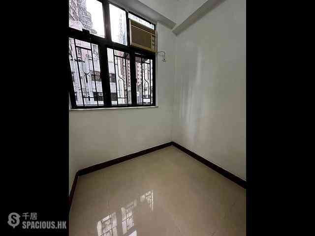 Sai Ying Pun - 406-412, Queen's Road West 05