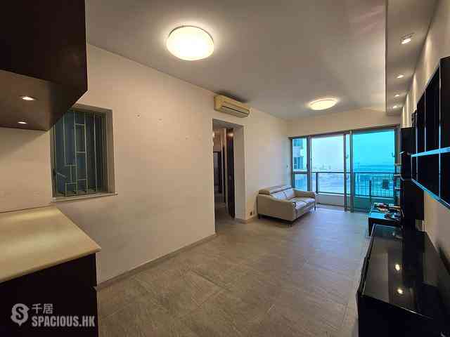 Tung Chung - Coastal Skyline Phase 3 La Rossa Block B (Block 8) 03