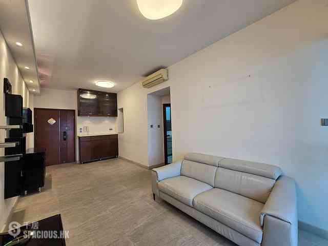 Tung Chung - Coastal Skyline Phase 3 La Rossa Block B (Block 8) 02