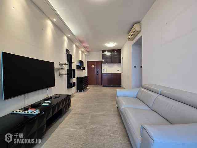 Tung Chung - Coastal Skyline Phase 3 La Rossa Block B (Block 8) 01