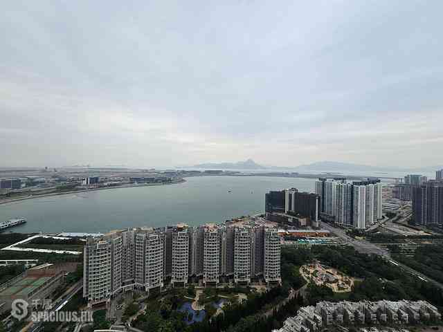 Tung Chung - Coastal Skyline Phase 3 La Rossa Block B (Block 8) 08