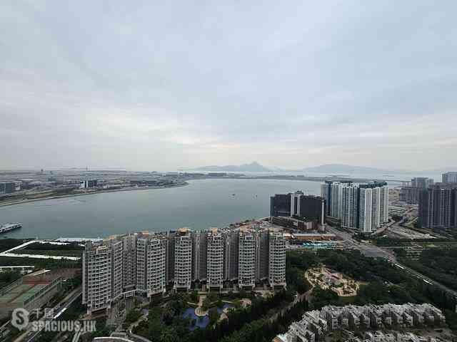 Tung Chung - Coastal Skyline Phase 3 La Rossa Block B (Block 8) 09