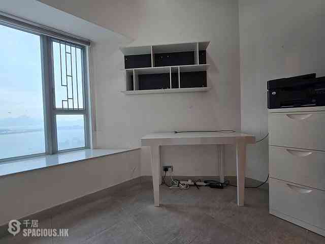 Tung Chung - Coastal Skyline Phase 3 La Rossa Block B (Block 8) 14