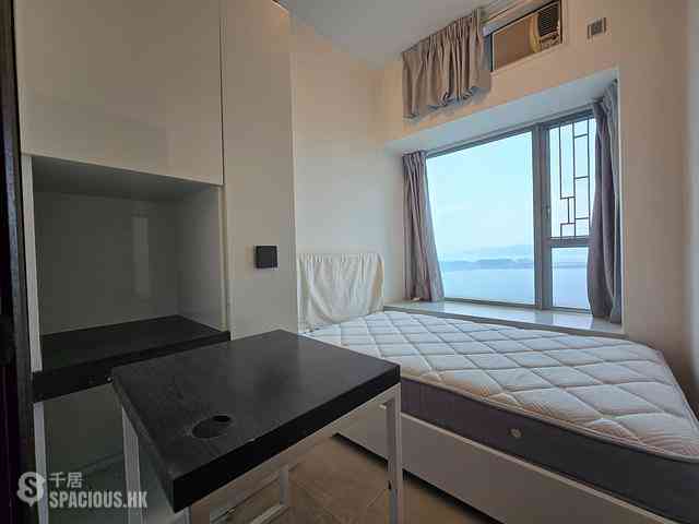 Tung Chung - Coastal Skyline Phase 3 La Rossa Block B (Block 8) 15