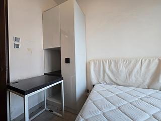 Tung Chung - Coastal Skyline Phase 3 La Rossa Block B (Block 8) 17