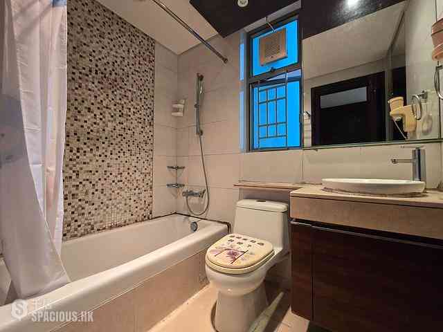Tung Chung - Coastal Skyline Phase 3 La Rossa Block B (Block 8) 20