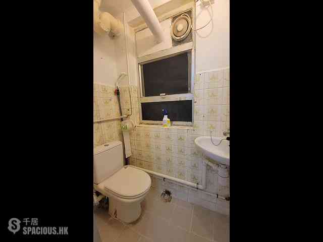 Quarry Bay - Tai Sing House 04