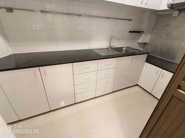 Quarry Bay - Cheung Yuen Mansion 01